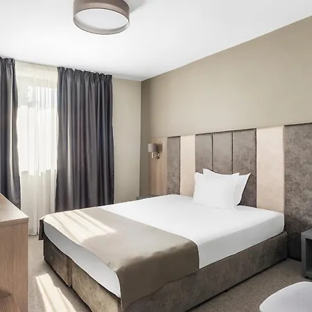 Jitomir Hotel Montana Exterior photo