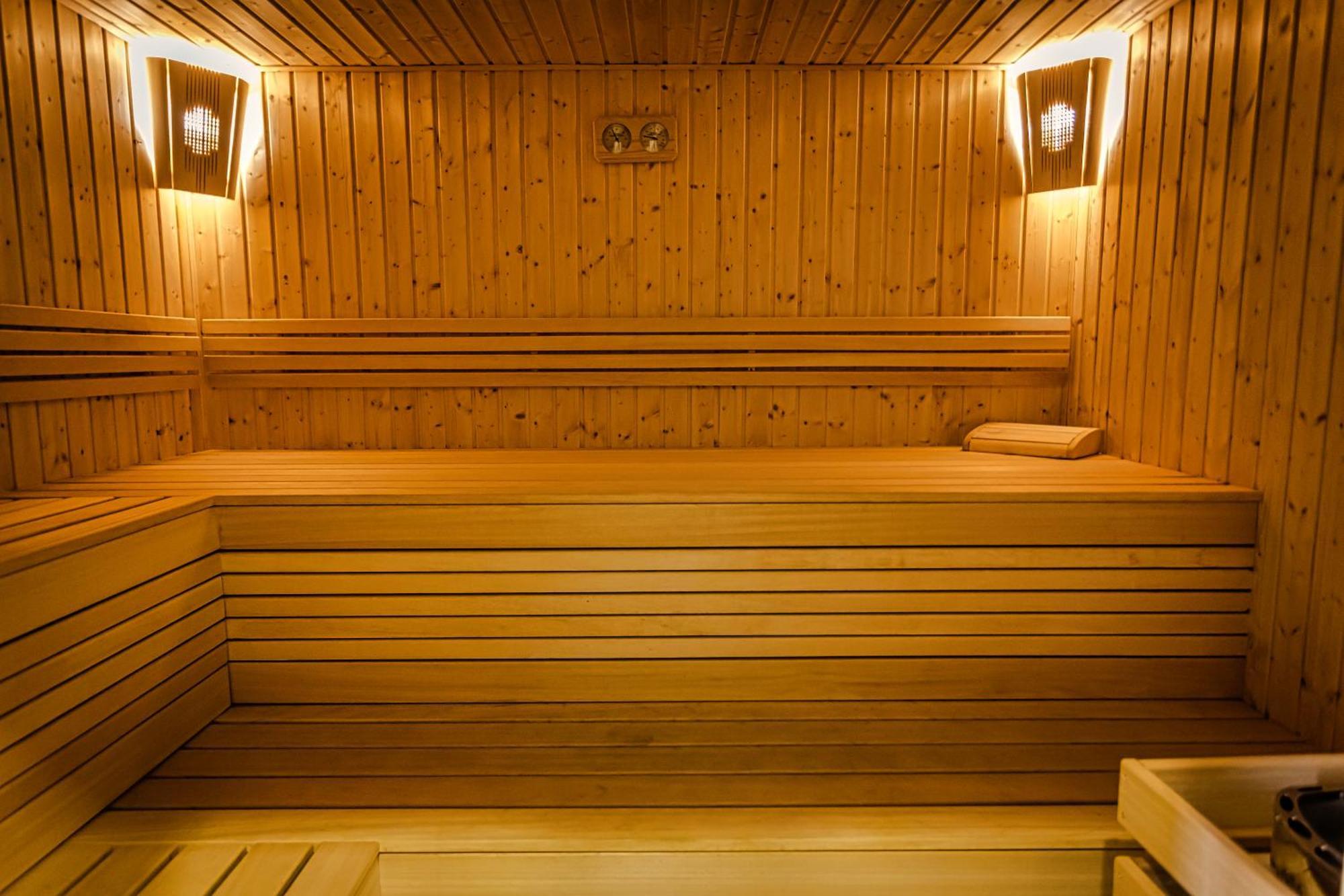 Jitomir Hotel
