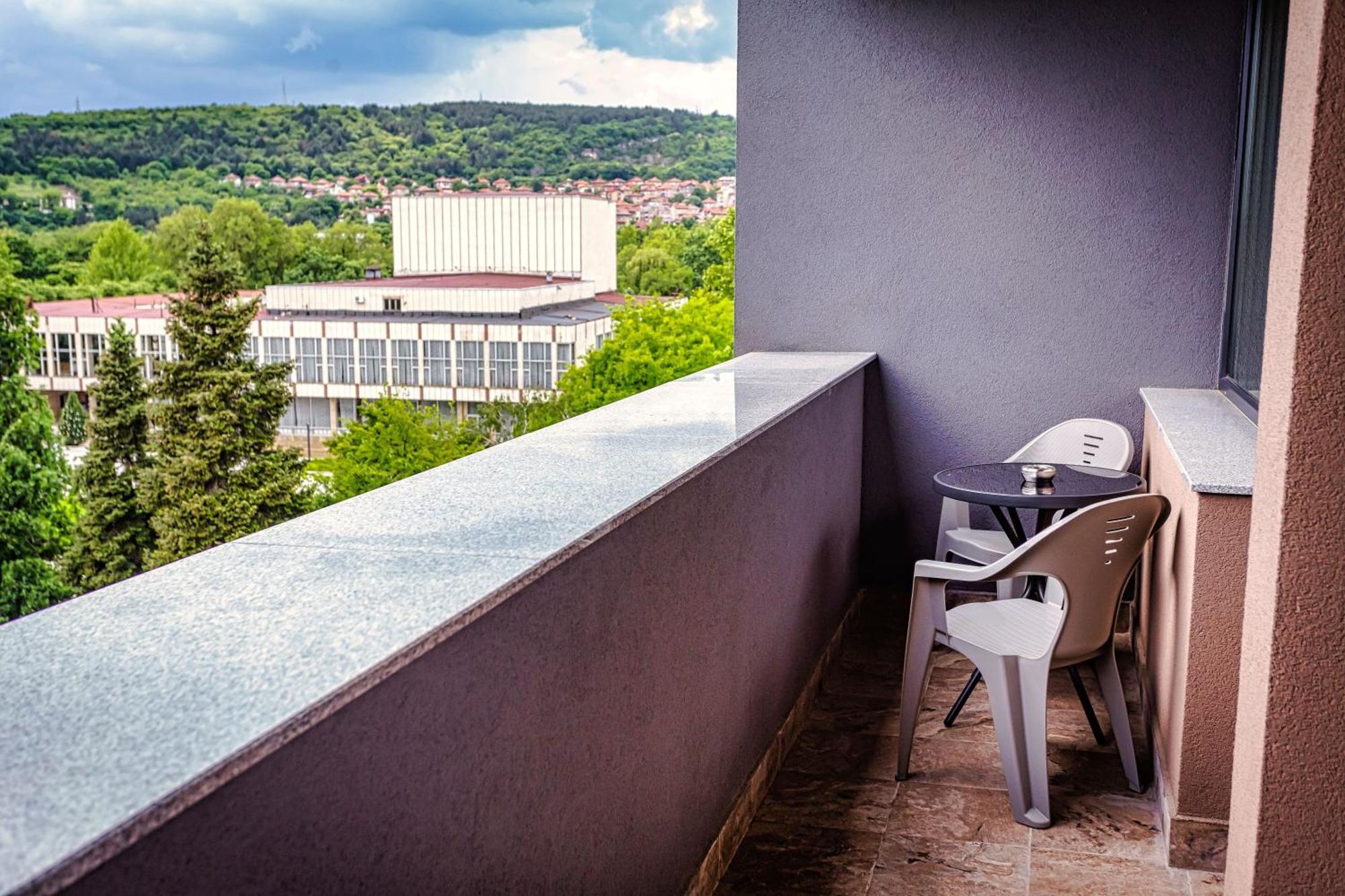 Jitomir Hotel Montana