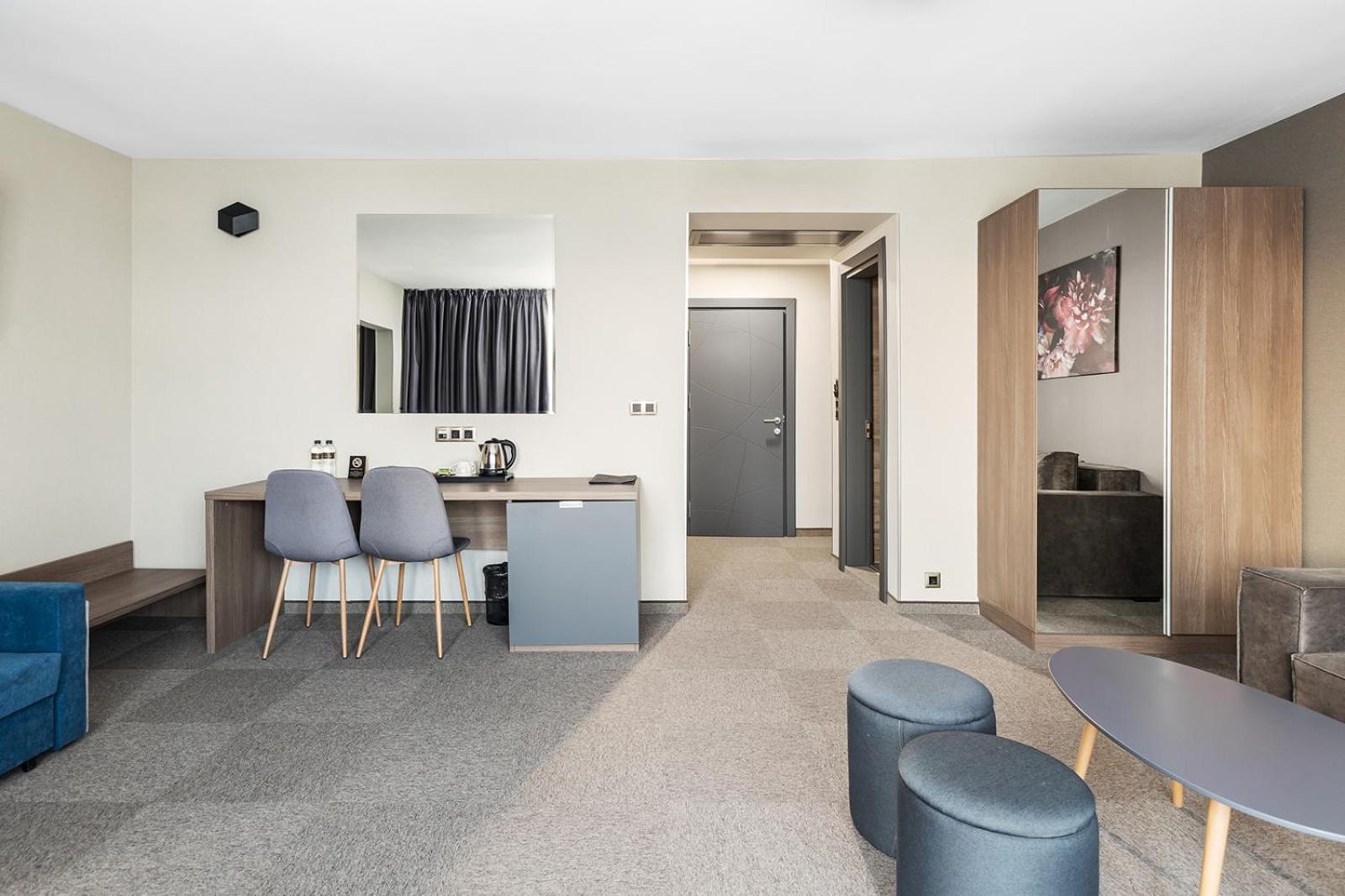 Jitomir Hotel 4*