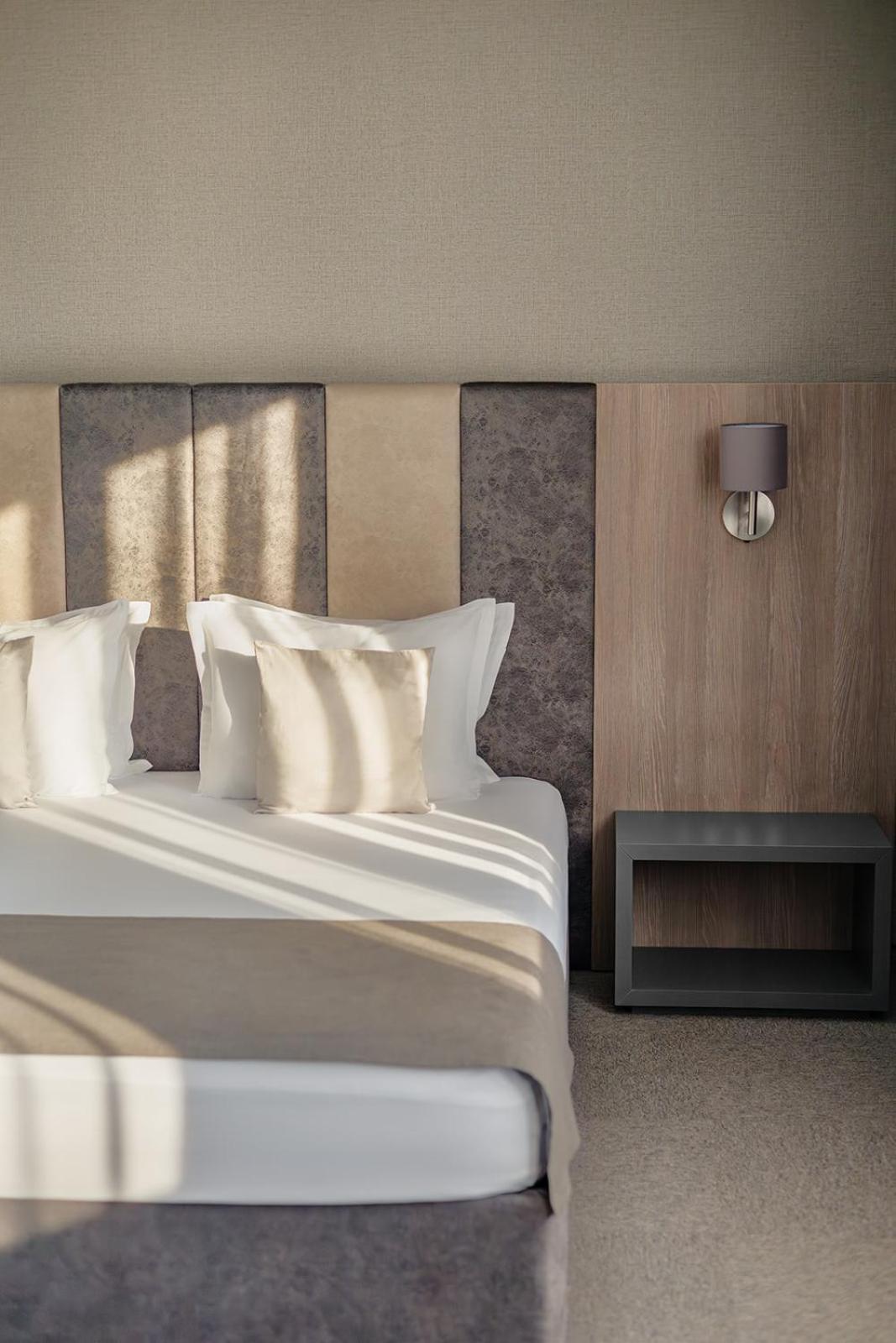 Jitomir Hotel 4*